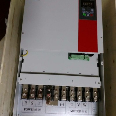 SND思諾達(dá)變頻器廠家，380V/90KW/三相/**變頻器采購(gòu) 國(guó)產(chǎn)變頻器廠家