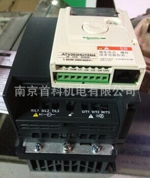 ATV303HU15N4 1.5kw 3相  380V